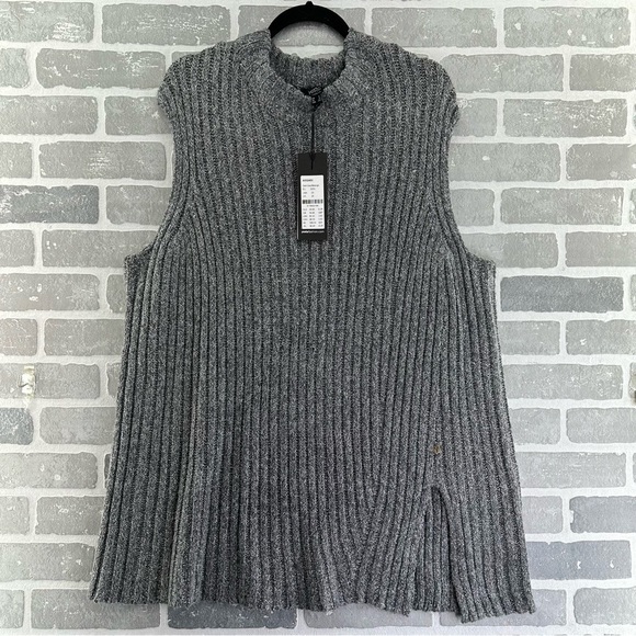 yesta Sweaters - Yesta Gray Ribbed Sleeveless Sweater Size 16 & 20